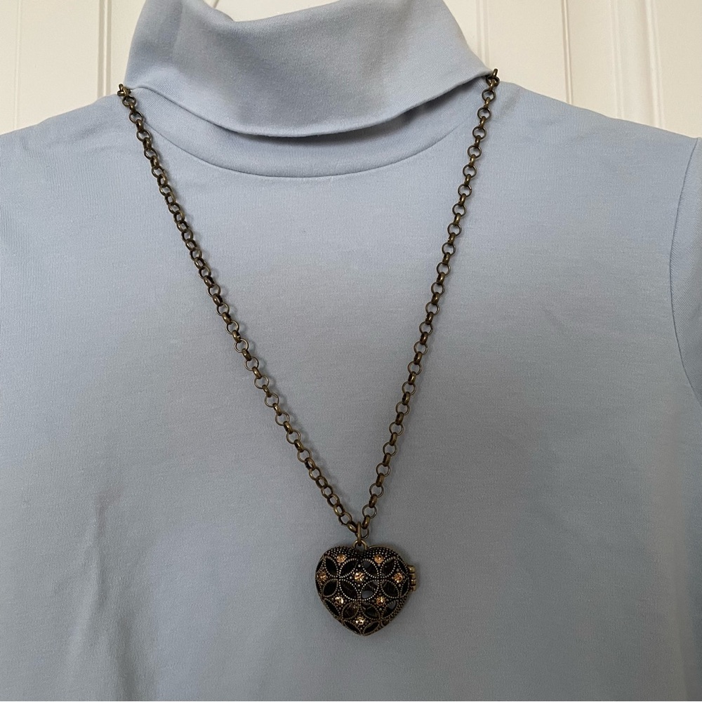 LANI Women’s fashion jewelry locket